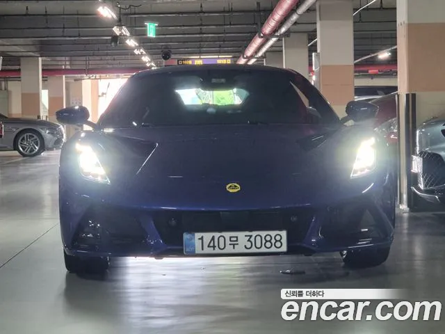 Lotus Emira — Фото автомобиля 2
