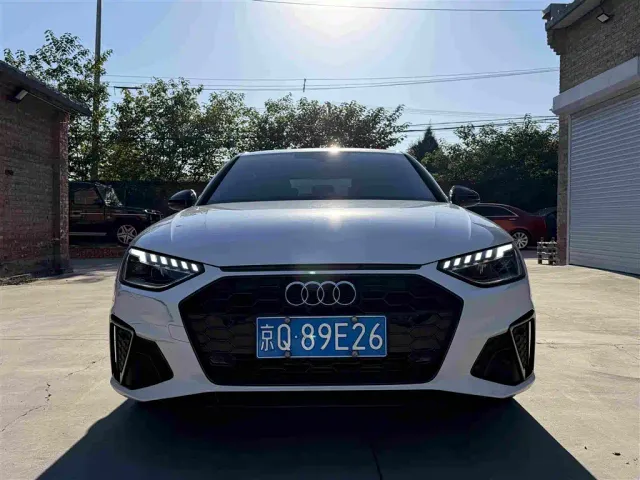 Audi A4L — Фото автомобиля 3