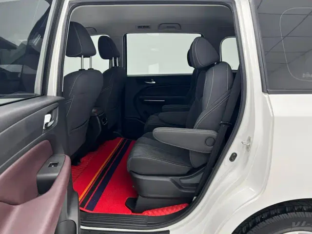 GAC Trumpchi M6 — Фото автомобиля 16