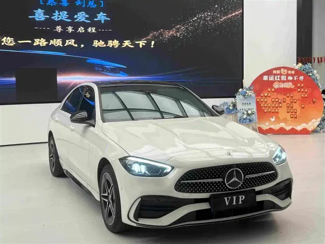 Mercedes-Benz C-Class — Фото автомобиля 3