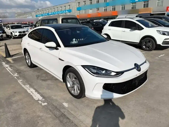 Volkswagen Lamando — Фото автомобиля 3