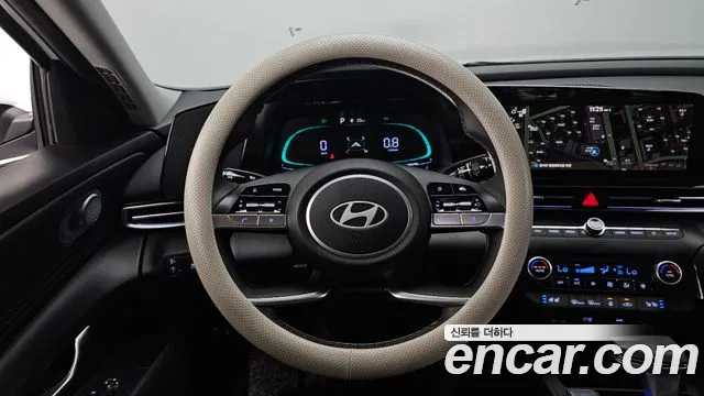 Hyundai AVANTE Новый Avante (CN7) — Фото автомобиля 13