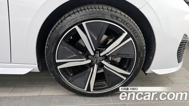 Peugeot 308 — Фото автомобиля 20