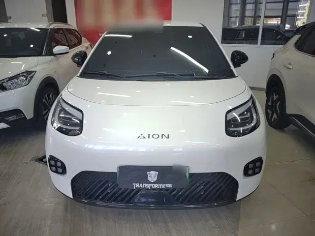 GAC Aion UT — Фото автомобиля 2