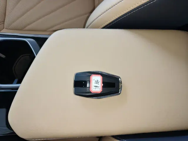 Geely Boyue L — Фото автомобиля 16