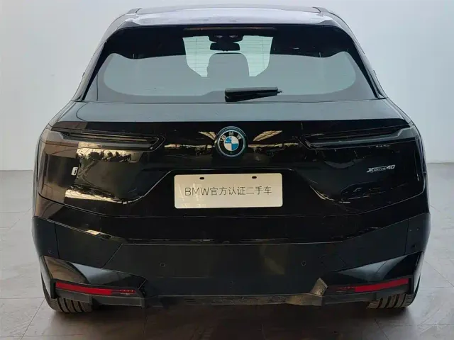 BMW iX — Фото автомобиля 5