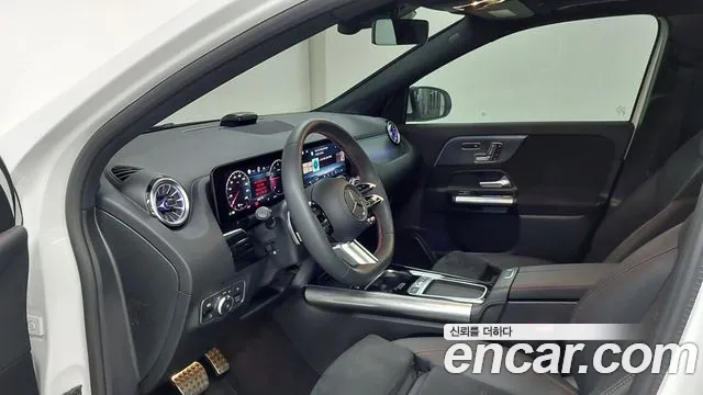 Mercedes-Benz GLA-Class H247 — Фото автомобиля 9