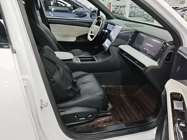 Geely Galaxy L7 — Фото автомобиля 24