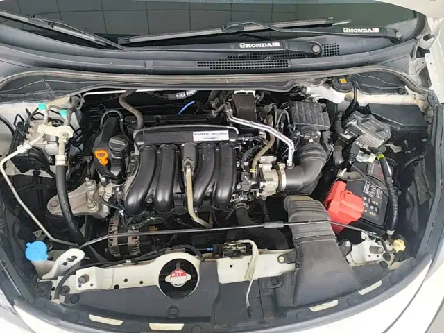 Honda Fit — Фото автомобиля 15