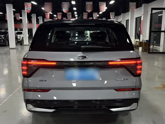 Ford Edge — Фото автомобиля 12