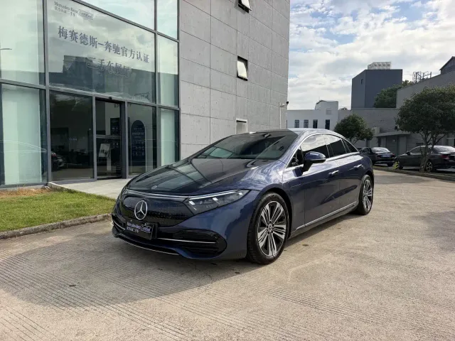 Фотография автомобиля — Mercedes-Benz EQS
