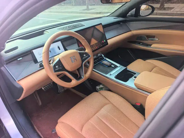 BYD Han L — Фото автомобиля 12