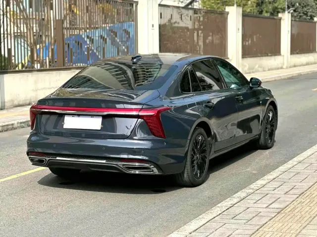 Hongqi H5 — Фото автомобиля 13