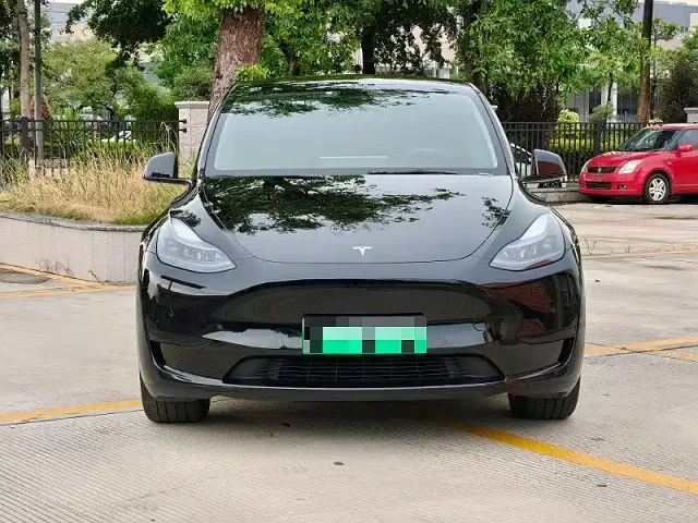 Фотография автомобиля — Tesla Model Y