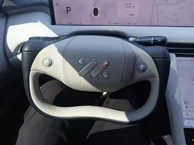 IM Motors IM LS7 — Фото автомобиля 10