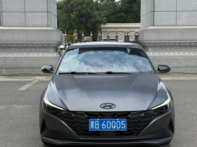 Hyundai Elantra 2022 1.5L CVT 20th Anniversary Edition — Фото автомобиля 2