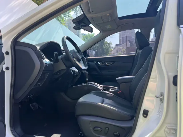 Nissan X-Trail — Фото автомобиля 4