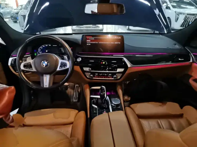 BMW 6 Series Gran Turismo — Фото автомобиля 9