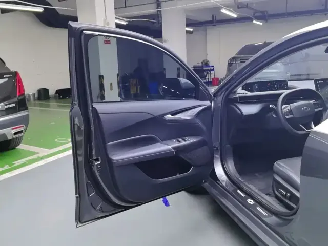Changan Qiyuan A05 — Фото автомобиля 7