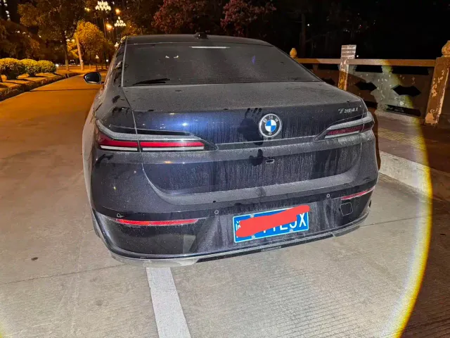 BMW 7 Series — Фото автомобиля 2