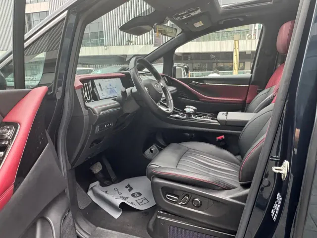 GAC Trumpchi E9 — Фото автомобиля 12