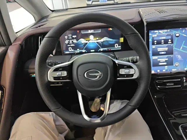 GAC Trumpchi M8 — Фото автомобиля 10