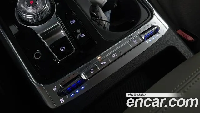 Kia Carnival Generation 4 — Фото автомобиля 27