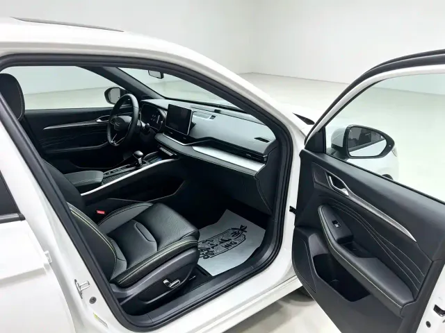 Geely Xingrui — Фото автомобиля 4