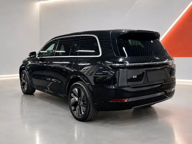 Li Auto L9 — Фото автомобиля 4