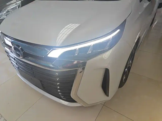 GAC Trumpchi M6 — Фото автомобиля 23