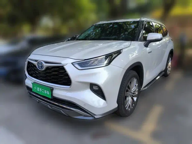 Фотография автомобиля — Toyota Highlander