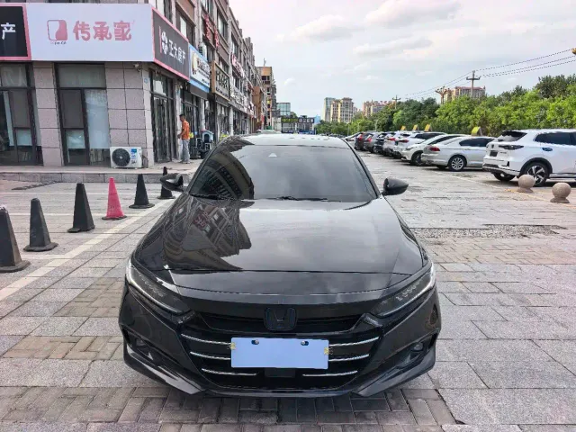 Honda Accord — Фото автомобиля 2