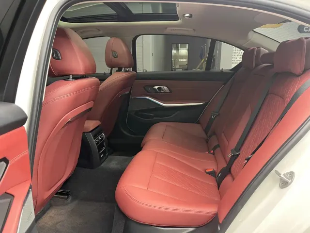 BMW 3 Series — Фото автомобиля 13