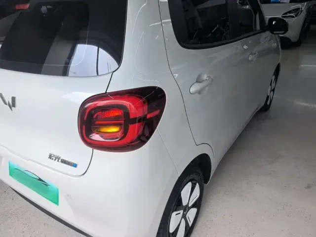 Wuling Hongguang Mini EV — Фото автомобиля 7