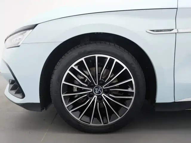 BYD Han — Фото автомобиля 17