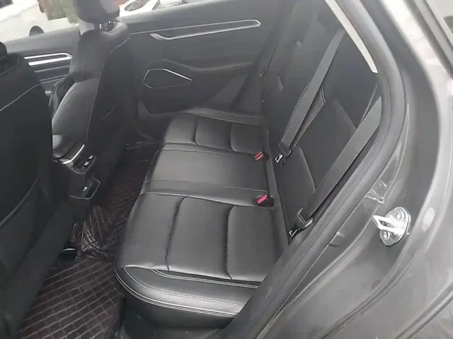 Geely Emgrand — Фото автомобиля 16