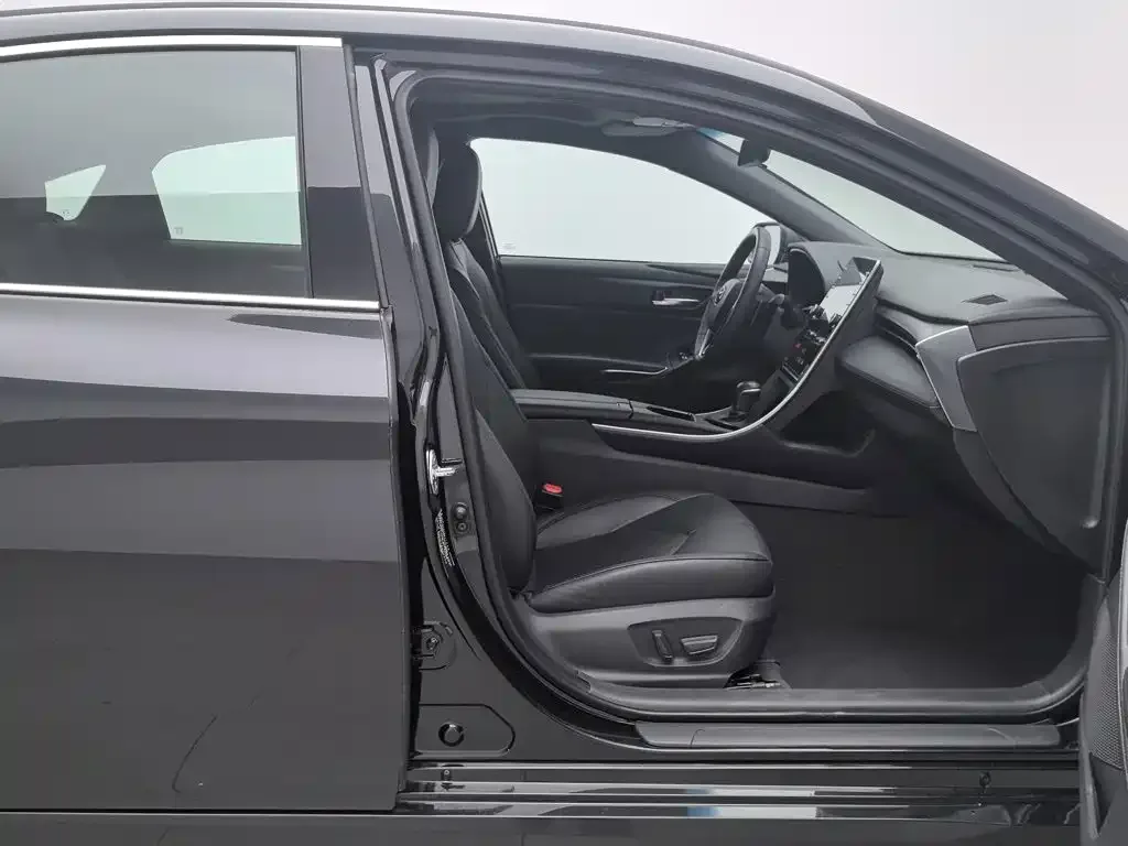 Toyota Avalon 2021 2.5L Luxury Edition — Фото автомобиля 23