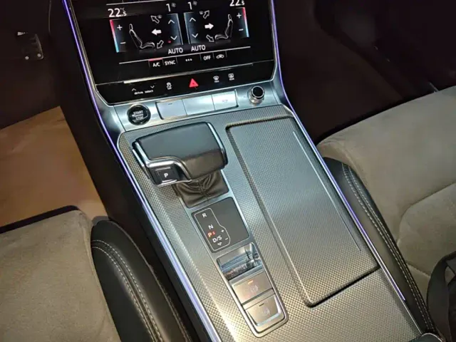 Audi A6L — Фото автомобиля 13