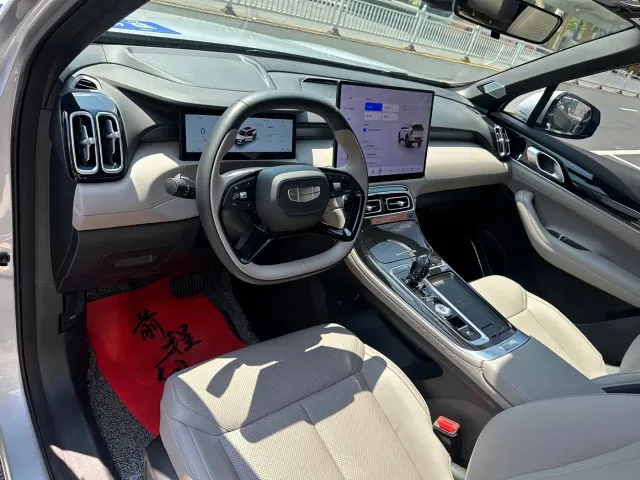 Geely Boyue L — Фото автомобиля 11