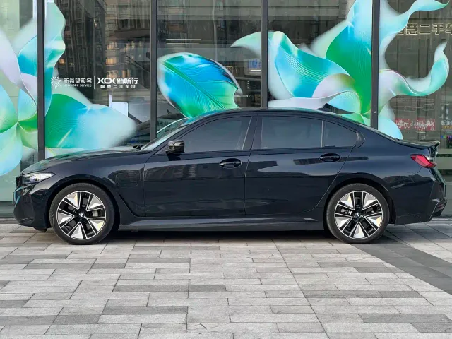 BMW i3 — Фото автомобиля 5