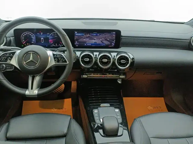 Mercedes-Benz A-Class — Фото автомобиля 12