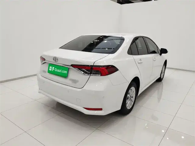 Toyota Corolla — Фото автомобиля 6