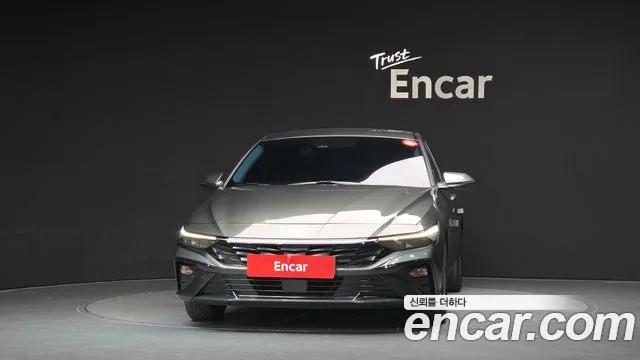 Hyundai Avante CN7 — Фото автомобиля 3