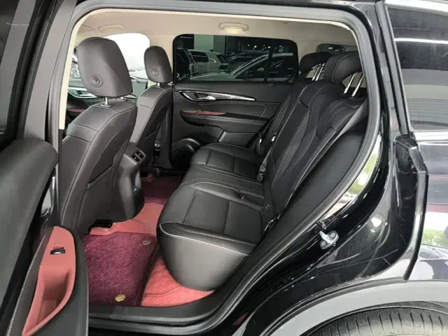 Buick Envision Plus — Фото автомобиля 16