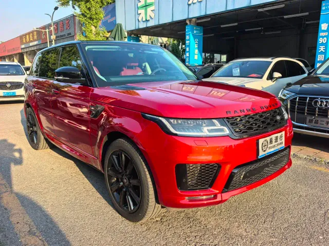 Land Rover Range Rover Sport — Фото автомобиля 3