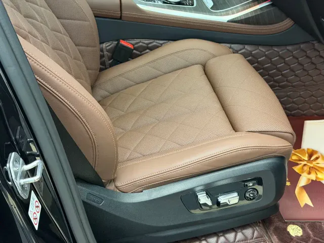 BMW X7 — Фото автомобиля 8