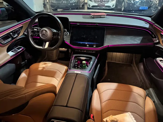 Mercedes-Benz E-Class — Фото автомобиля 11