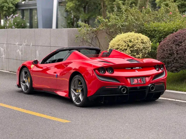 Ferrari F8 — Фото автомобиля 3