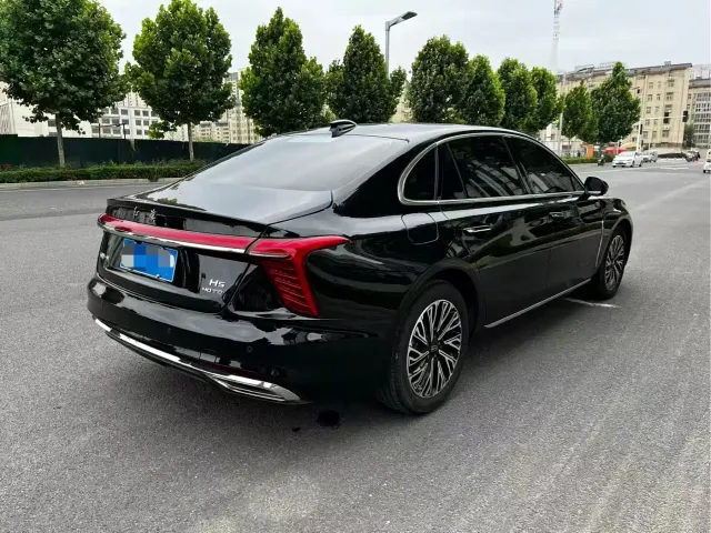Hongqi H5 — Фото автомобиля 9
