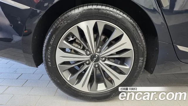 Kia K8 Hybrid — Фото автомобиля 5